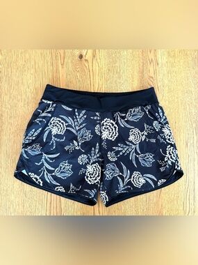 Lands’ End Floral Swim Board Shorts Black White UPF Pockets Size 8P & 10P NWOT